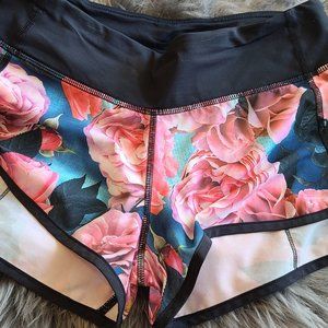 Lululemon Secret Garden Shorts Size 4